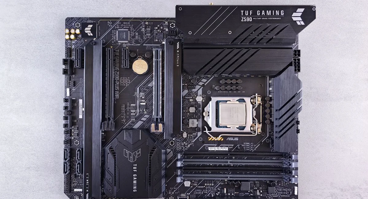 La ROG STRIX x870E-E gaming wiFi s'affirme comme la quintessence du gaming haute performance sur socket aM5, alliant maîtrise thermique et connectivité wiFi 7 pour les bâtisseurs de configs extrêmes
