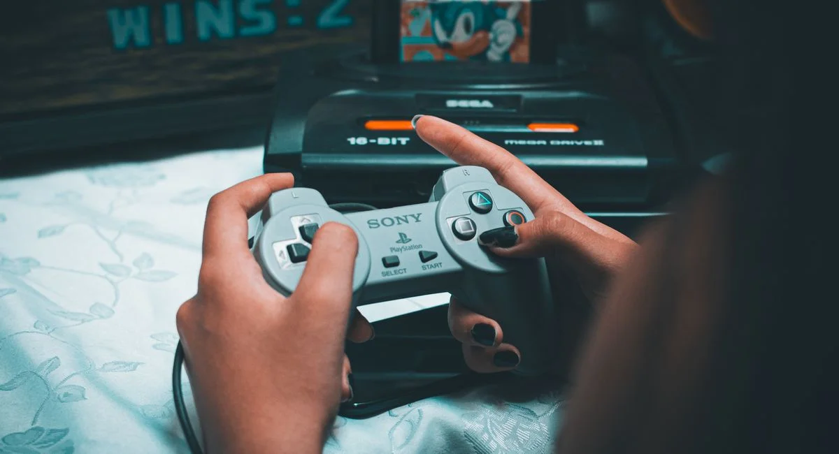 Les boutiques de collection pour passionnés de retrogaming façonnent une économie parallèle que les médias généralistes ne couvrent jamais