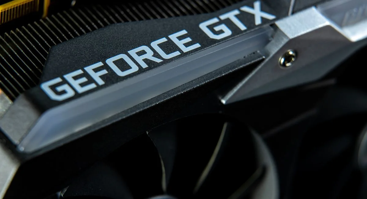 La carte graphique zotac gaming geForce RTX 5070 SOLID OC entre performance et efficacité thermique